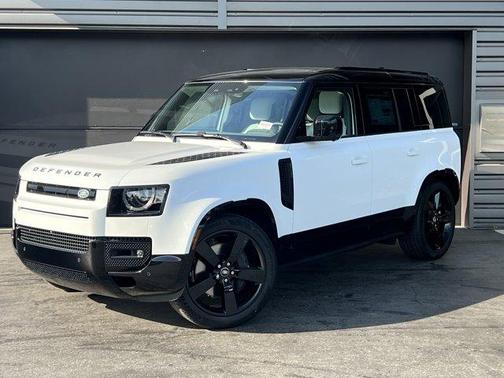 2025 Land Rover Defender P400 X-Dynamic SE