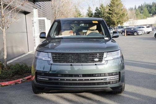 2026 Land Rover Range Rover P550e SE