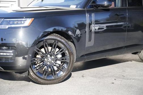 2025 Land Rover Range Rover P400 SE