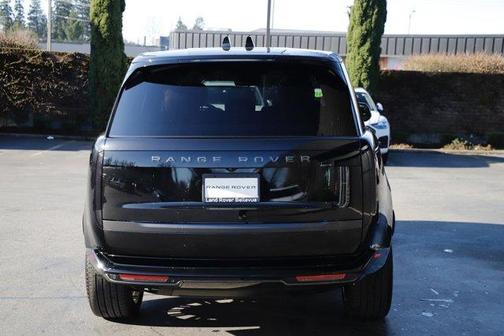 2025 Land Rover Range Rover P400 SE
