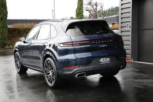 2025 Porsche Cayenne Base