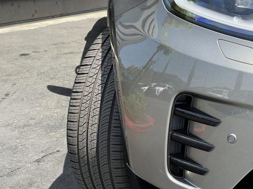 2024 Land Rover Discovery P360 Dynamic SE