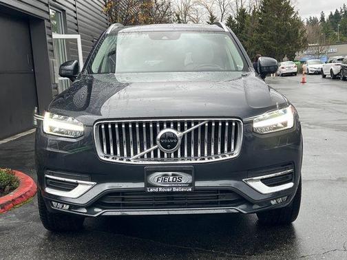 2022 Volvo XC90 T6 Inscription 7 Passenger