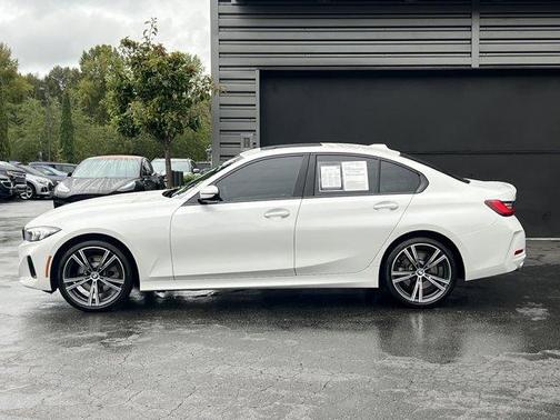 2023 BMW 330 i xDrive