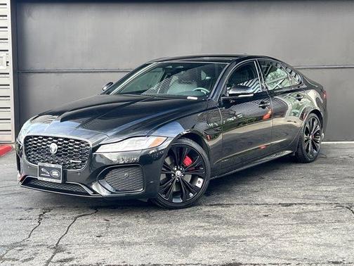 2024 Jaguar XF R-Dynamic SE