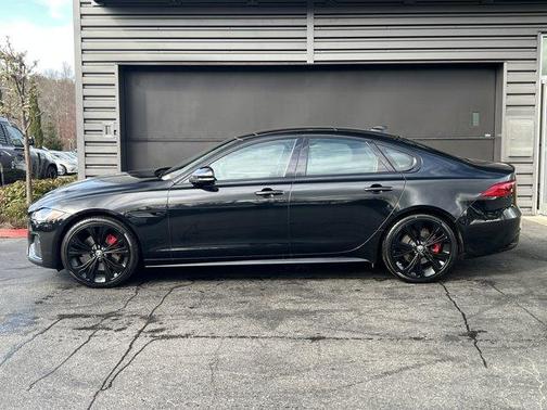 2024 Jaguar XF R-Dynamic SE
