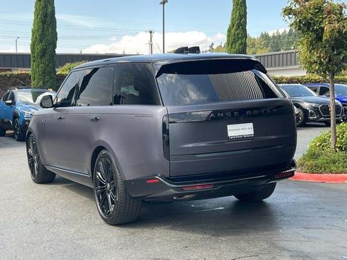 2025 Land Rover Range Rover P400 SE 7 Seat