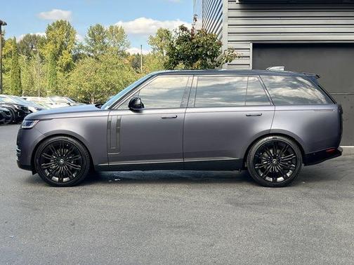 2025 Land Rover Range Rover P400 SE 7 Seat