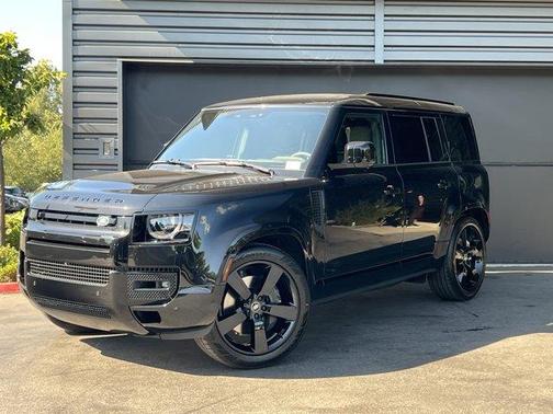 2025 Land Rover Defender P400 X-Dynamic SE