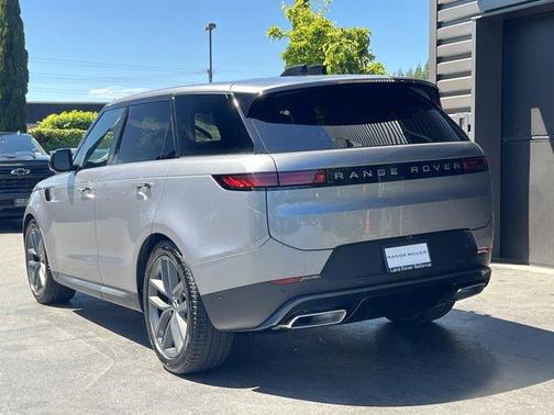 2025 Land Rover Range Rover Sport P360 SE
