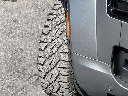 2025 Land Rover Defender