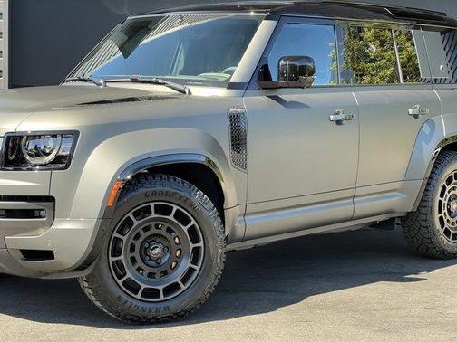 2025 Land Rover Defender