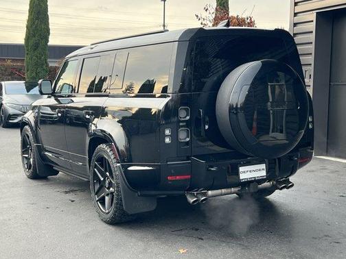 2025 Land Rover Defender P500 V8