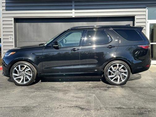 2025 Land Rover Discovery P360 Dynamic SE