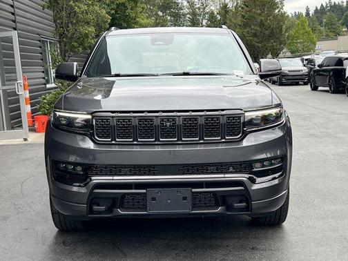 2022 Jeep Grand Wagoneer Series II