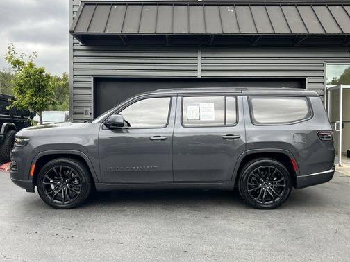 2022 Jeep Grand Wagoneer Series II