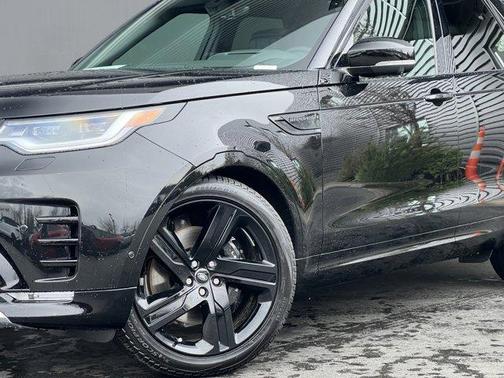 2025 Land Rover Discovery P360 Metropolitan Edition