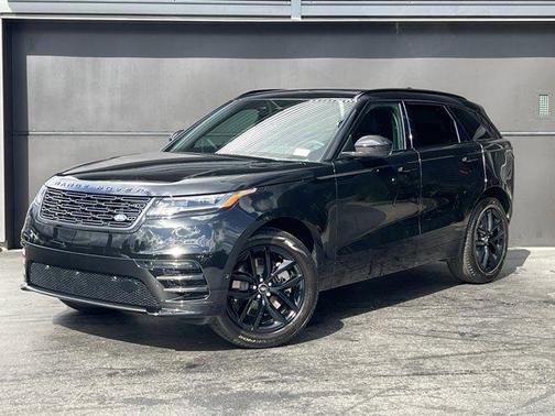 2026 Land Rover Range Rover Velar Dynamic SE