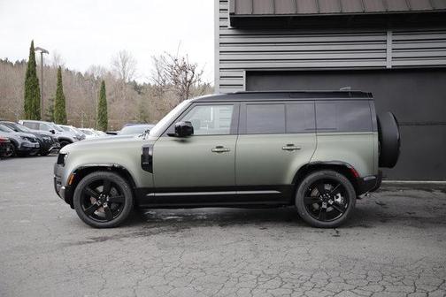 2026 Land Rover Defender 110 X-Dynamic SE