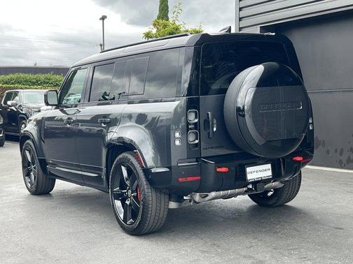 2025 Land Rover Defender P400 X