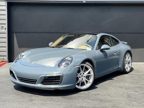 2017 Porsche 911 Carrera