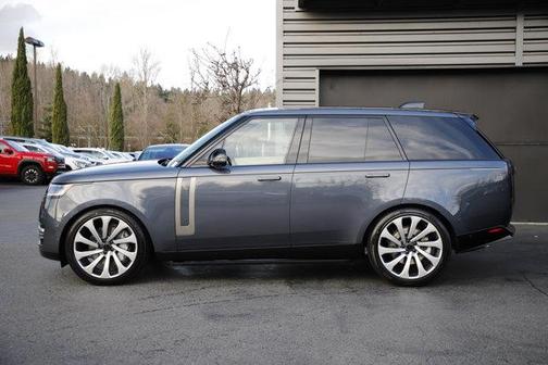 2026 Land Rover Range Rover P530 SE