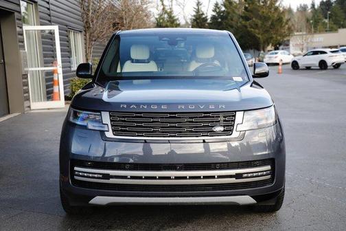 2026 Land Rover Range Rover P530 SE