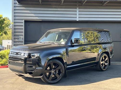 2025 Land Rover Defender P500 V8