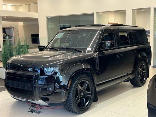 2025 Land Rover Defender P500 V8
