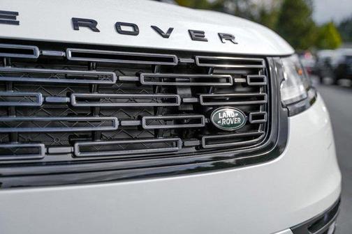 2025 Land Rover Range Rover Velar P250 Dynamic SE