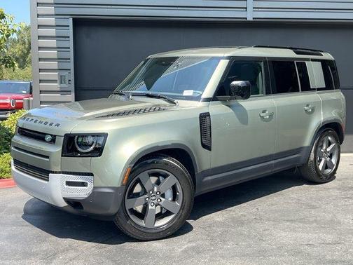 2025 Land Rover Defender P300