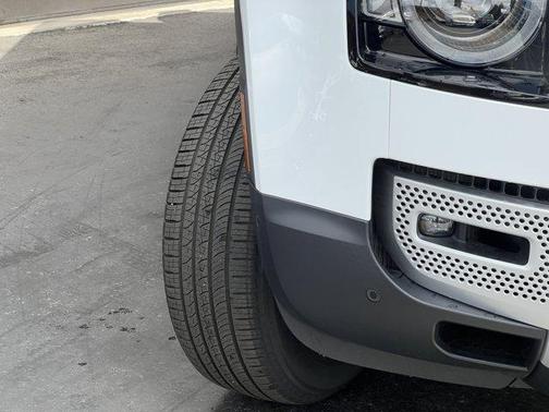 2025 Land Rover Defender P400 S