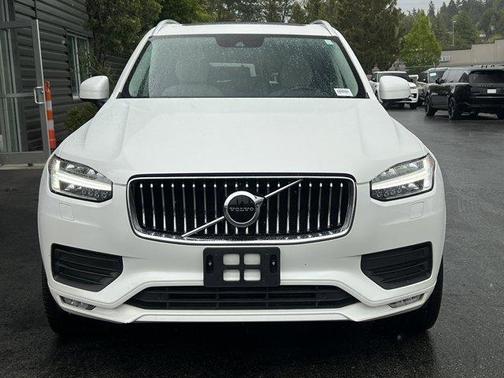 2021 Volvo XC90 T6 Momentum 7 Passenger