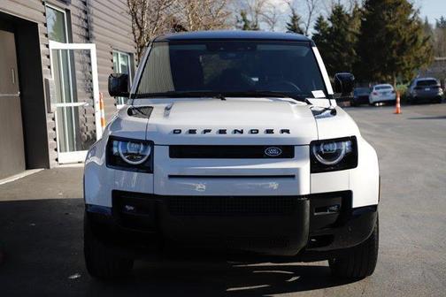 2026 Land Rover Defender 110 X-Dynamic SE