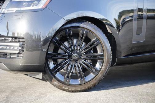 2026 Land Rover Range Rover P400 SE 7 Seat