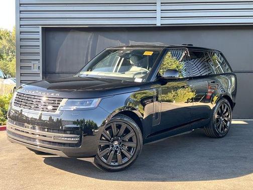2025 Land Rover Range Rover P550e SE