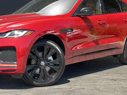 2025 Jaguar F-PACE P250 R-Dynamic S