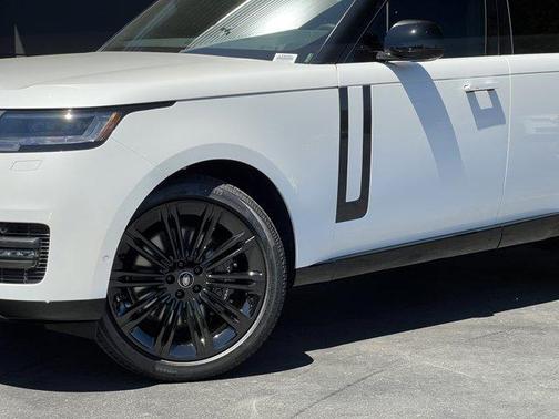 2025 Land Rover Range Rover P530 SE