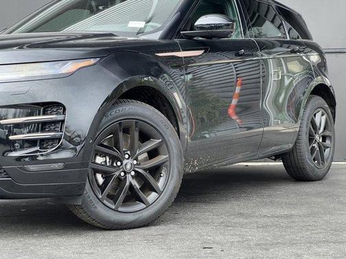 2025 Land Rover Range Rover Evoque Dynamic SE