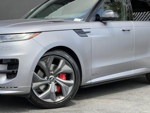 2025 Land Rover Range Rover Sport P530 Autobiography