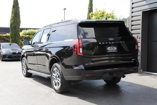 Agate Black Metallic 2025 Ford Expedition Max Active