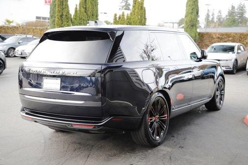 2026 Land Rover Range Rover P400 SE 7 Seat