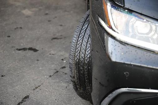 2025 Lexus ES 300h Base