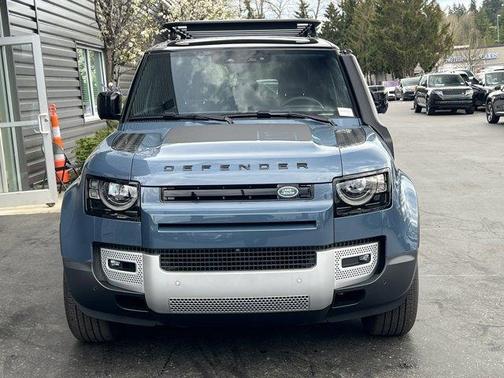 2025 Land Rover Defender P300