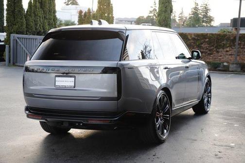 2026 Land Rover Range Rover P400 SE