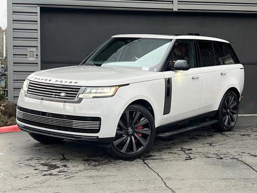 2025 Land Rover Range Rover P615 SV