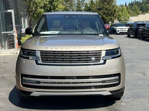 2025 Land Rover Range Rover P530 SE 7 Seat