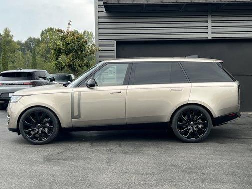 2025 Land Rover Range Rover P530 SE 7 Seat