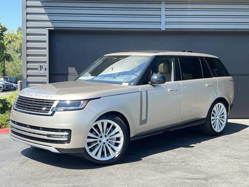 2025 Land Rover Range Rover P530 SE 7 Seat