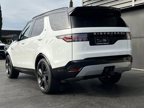2025 Land Rover Discovery P360 Metropolitan Edition